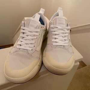 Van’s Ultrarange Ultra Cush Off White